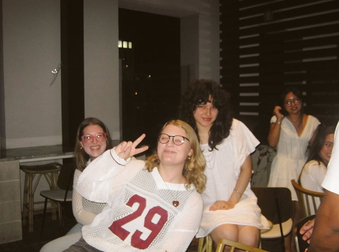 best place to be with your friends \u2b50\ufe0f\n\nwe currently have waived application fees + $300 gift card when you sign within 48 hours! give us a call for availability and pricing questions! \ud83d\udce9\n\n